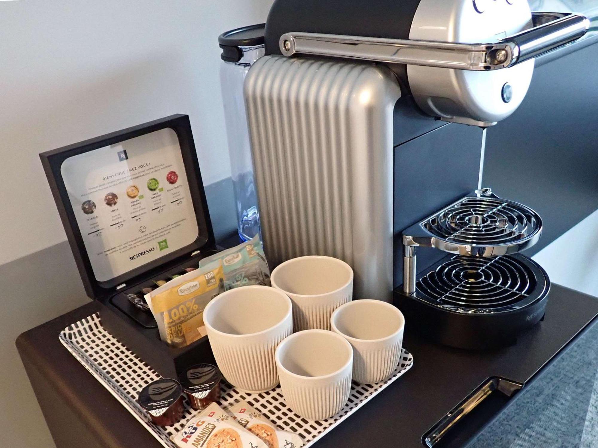 Готель Ibis Styles Geneve Carouge Екстер'єр фото